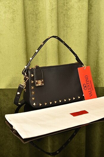 VALENTINO- Small Rockstud