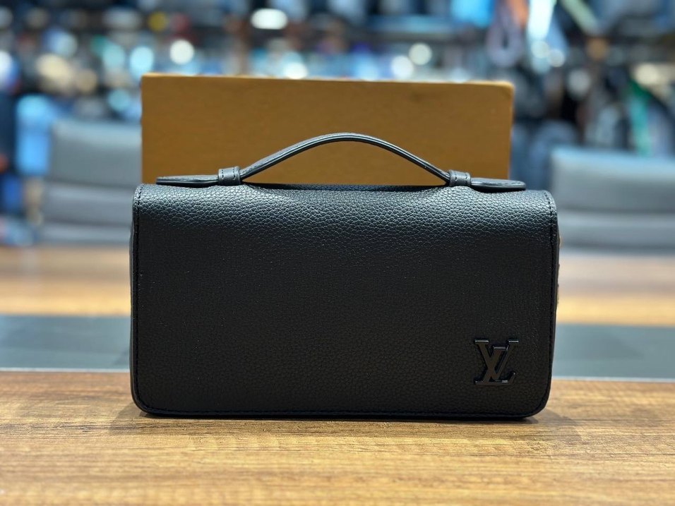 Louis Vuitton Siyah erkek klaç - Görsel 5
