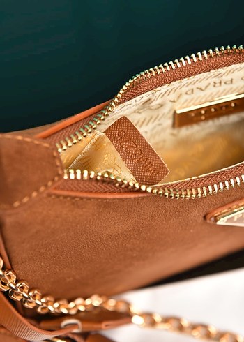 Prada mukti çanta - Görsel 3