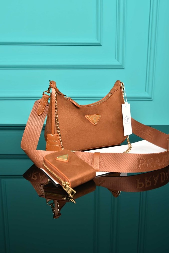 Prada mukti çanta - Görsel 2