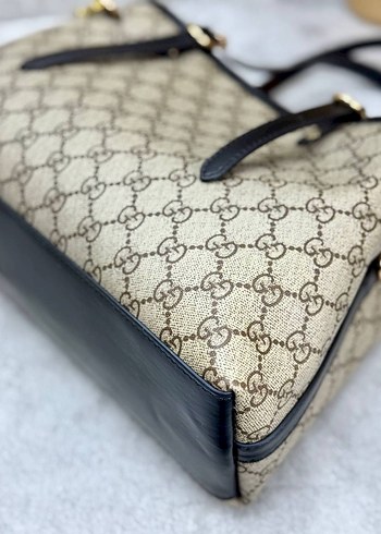 Gucci - GG EMBLEM TOTE BAG - Görsel 2