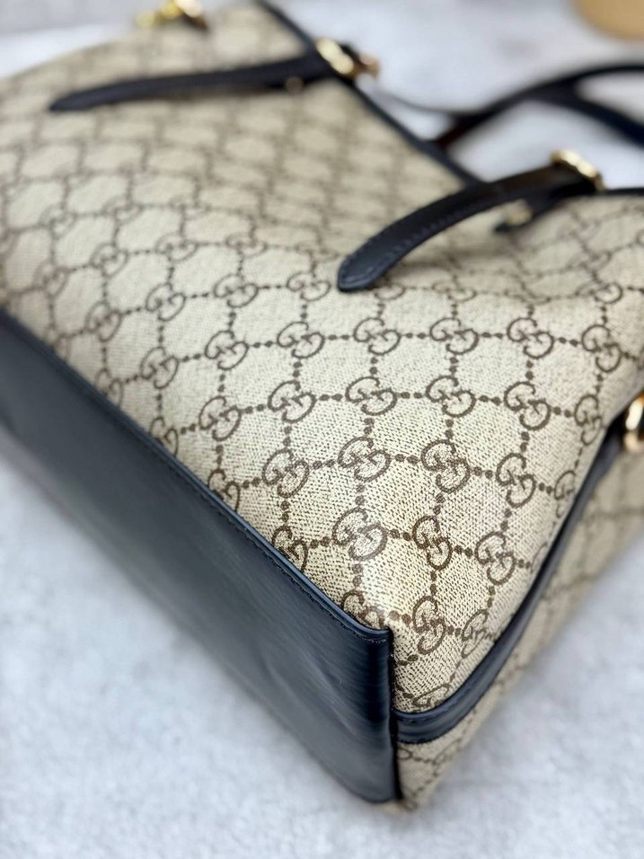 Gucci - GG EMBLEM TOTE BAG - Görsel 2