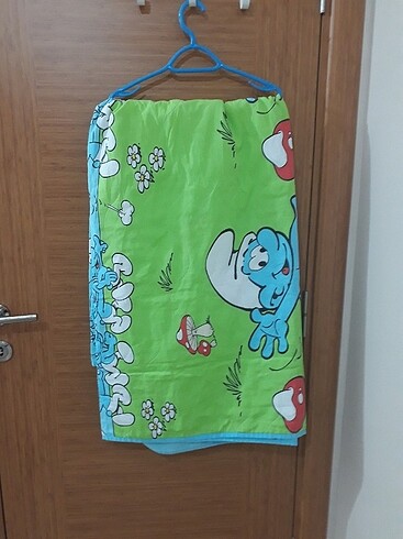 Taç sirinler yatak örtusu