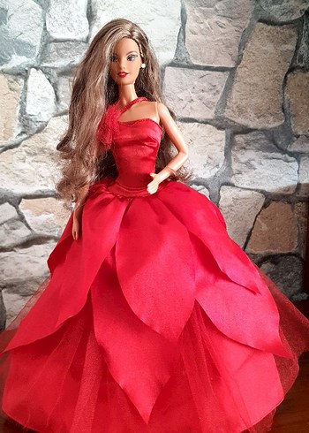 barbie 2022 yilbası özel seri bebegi