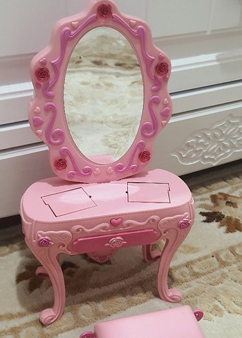 barbie bebek makyaj masasi - Görsel 3