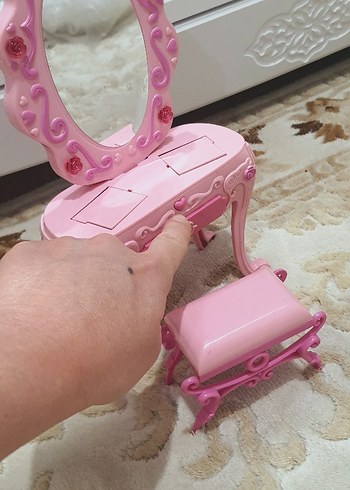 barbie bebek makyaj masasi - Görsel 6