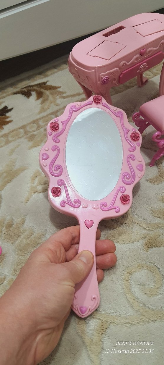 barbie bebek makyaj masasi - Görsel 4