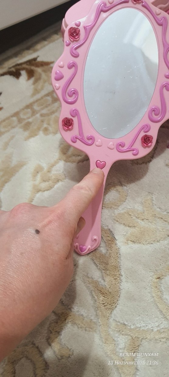 barbie bebek makyaj masasi - Görsel 5