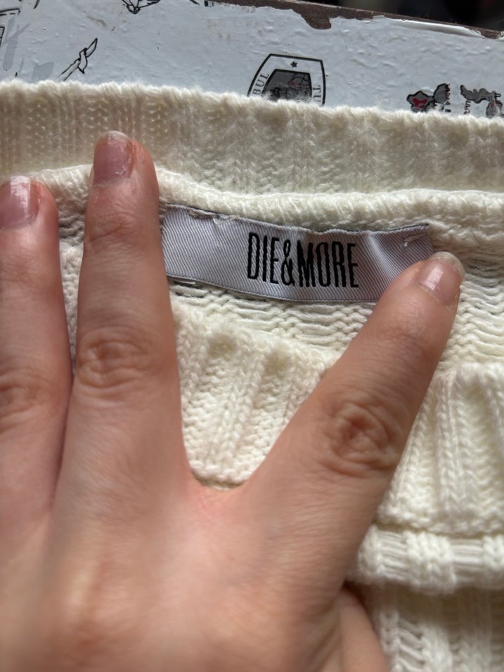 Beyaz Örgü Kadın Crop - Görsel 2