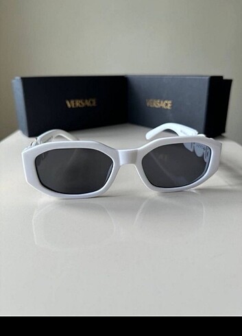  Beden Versace güneş gözlüğü 