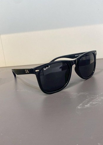 Ray Ban Ray-Ban Parlak Siyah Kadın Güneş Gözlüğü