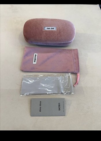 Miu Miu Pembe Süet Gözlük Kutusu