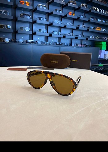 Tom Ford Klasik Kahverengi Kadın Güneş Gözlüğü