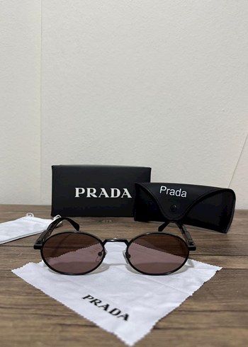 Prada Kadın Kahverengi Parlak Güneş Gözlüğü - Görsel 3