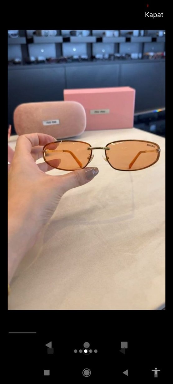 Bej Minimalist Kadın Güneş Gözlüğü - Görsel 3