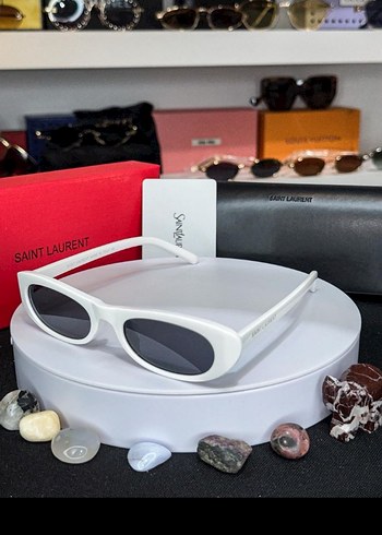 Beyaz Minimalist Kadın Güneş Gözlüğü - Görsel 2