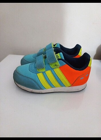 Adidas sporayakkabı