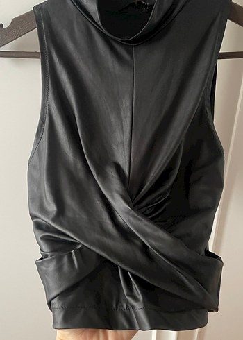 Drapeli Siyah Deri Yüksek Yaka Kolsuz Bluz - Görsel 5