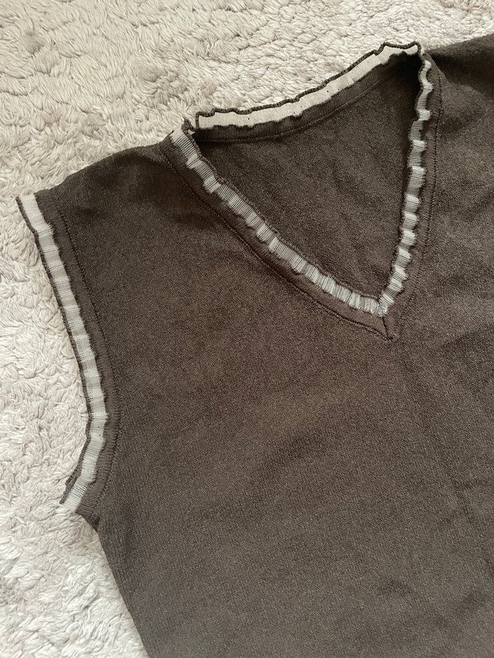 V Yaka Kahverengi Yelek - Görsel 5