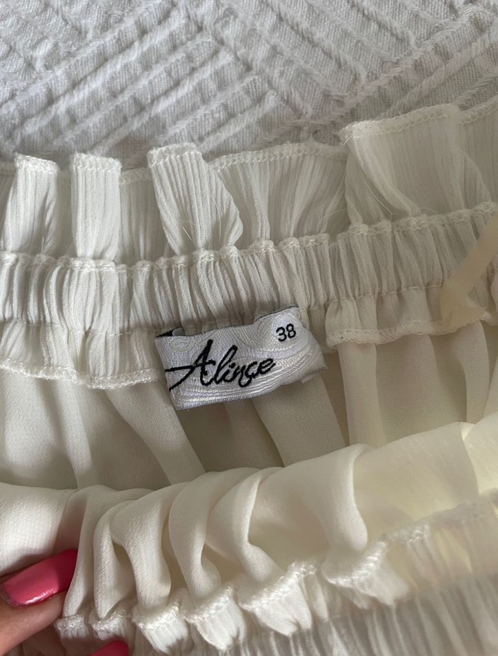 Dantel Detaylı Beyaz Straplez Bluz - Görsel 4