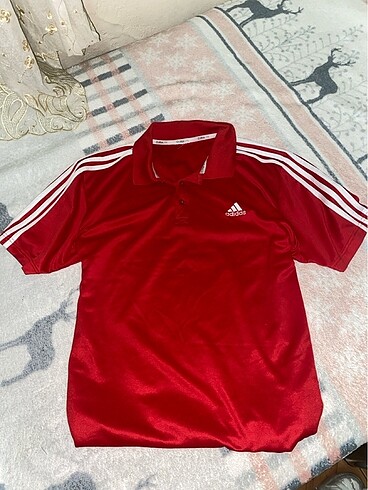 Kırmızı Adidas tshirt