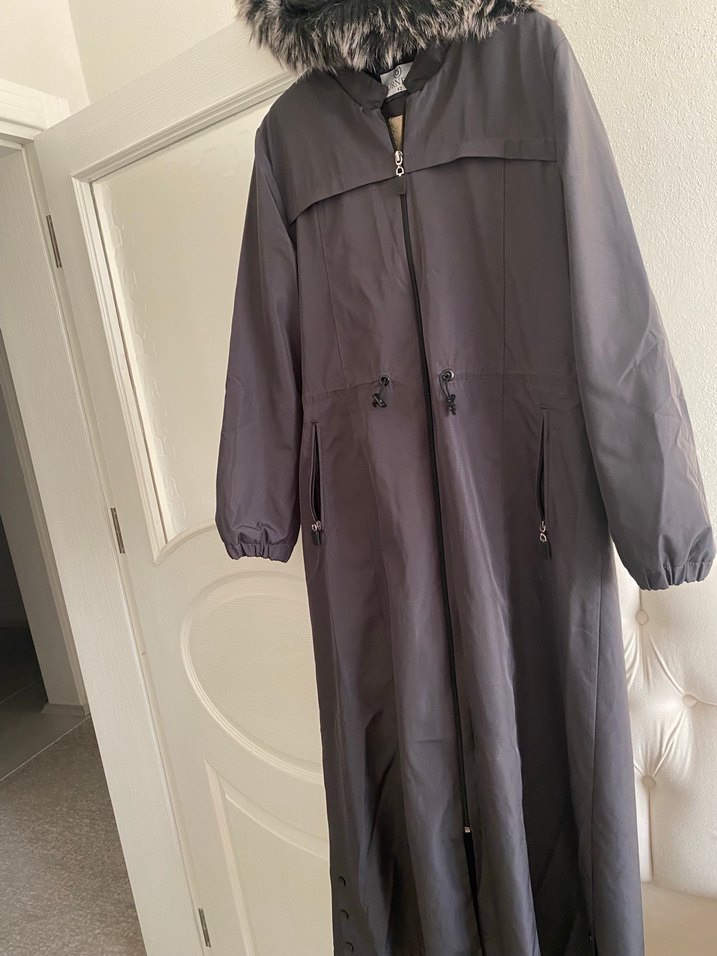 Gri Uzun Kadın Gotik Fermuarlı Kaban - Görsel 3