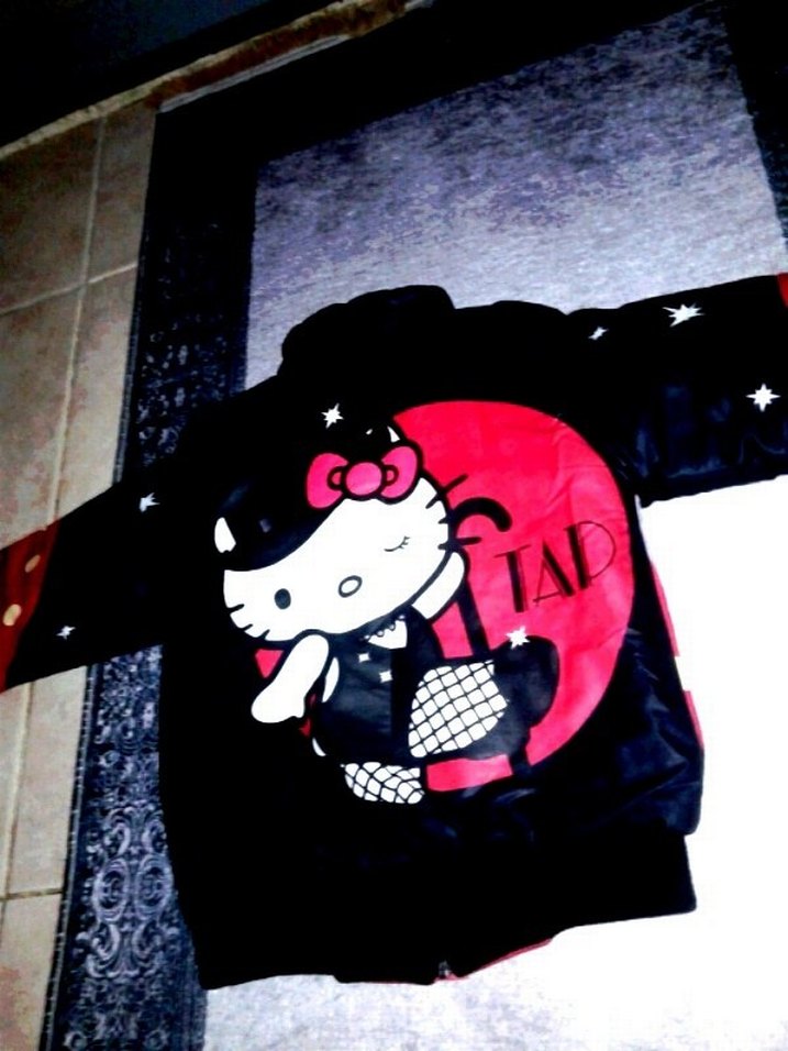 Kırmızı Baskılı Goth Tarzı Kediler İçin Düğmeli Kıyafet - Görsel 4