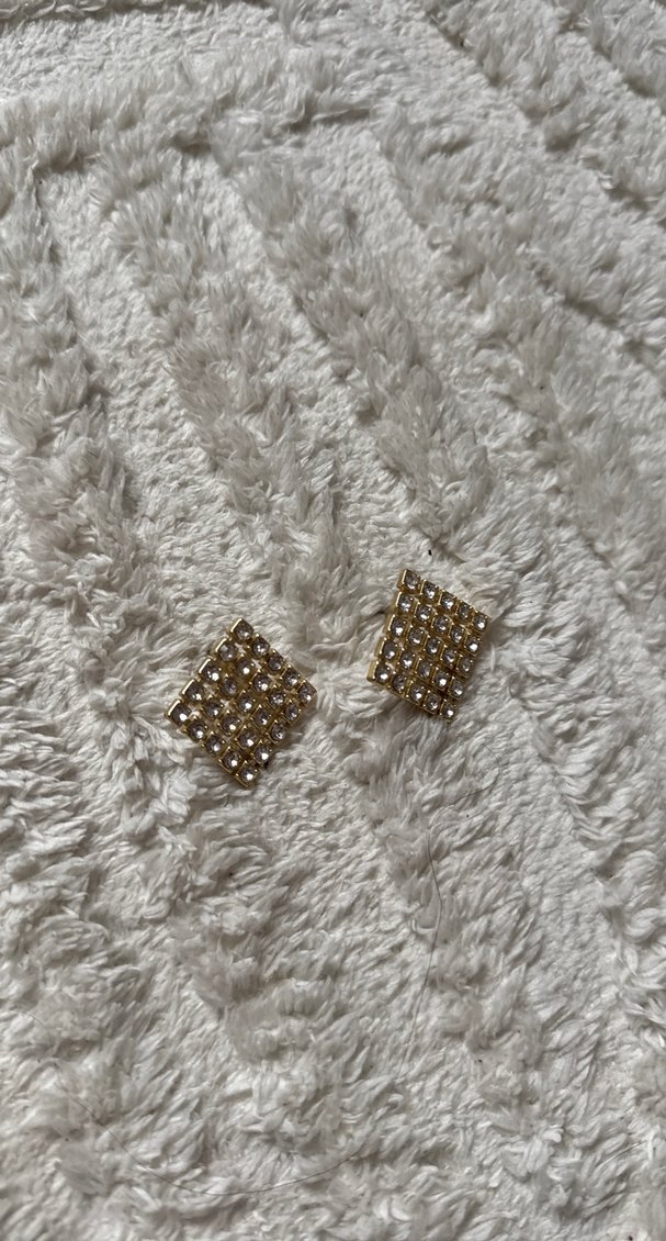 Altın Renkli Payetli Nakışlı Midi Küpe - Görsel 2