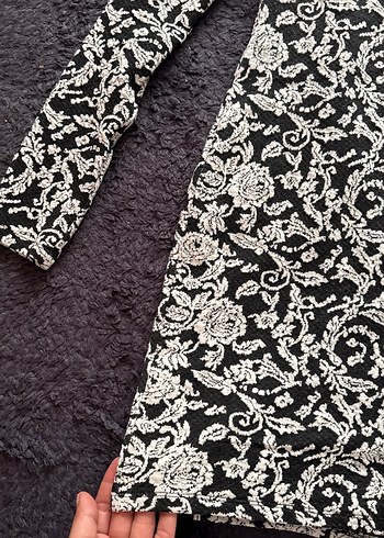 Dilvin Gri Çiçek Desenli Dantel Detaylı Uzun Kollu Triko Elbise - Görsel 3