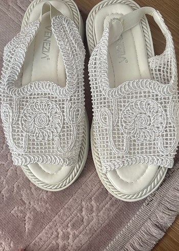 Beyaz Nakışlı Bohem Kadın Örgü Dolgu Topuk Terlik - Görsel 3