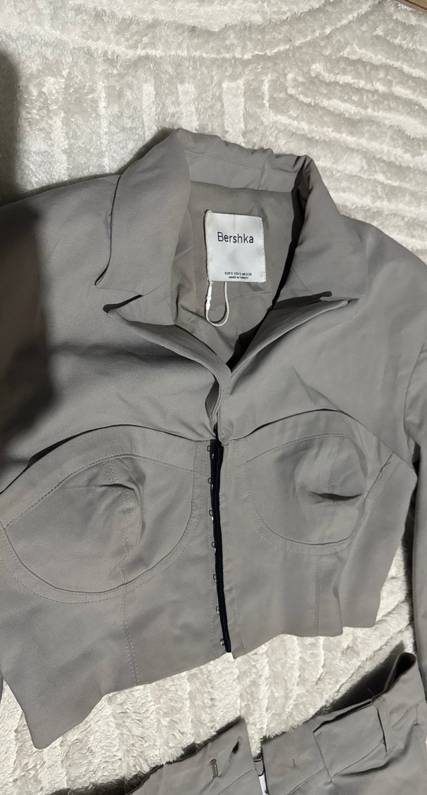 Bershka Gri Piliseli Kadın Pantolon Ceket Takım - Görsel 4