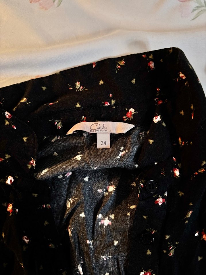 Y2K V Yaka Siyah Desenli Mini Elbise - Görsel 3