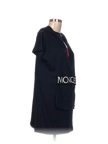 Moncler Moncler Kısa Elbise %70 İndirimli.