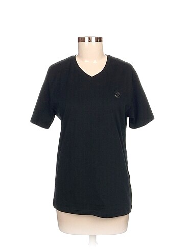 Burberry T-shirt %70 İndirimli.