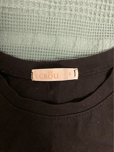 Diğer ecrou crop