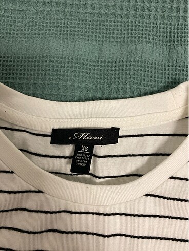 Mavi Jeans beyaz siyah cizgili crop