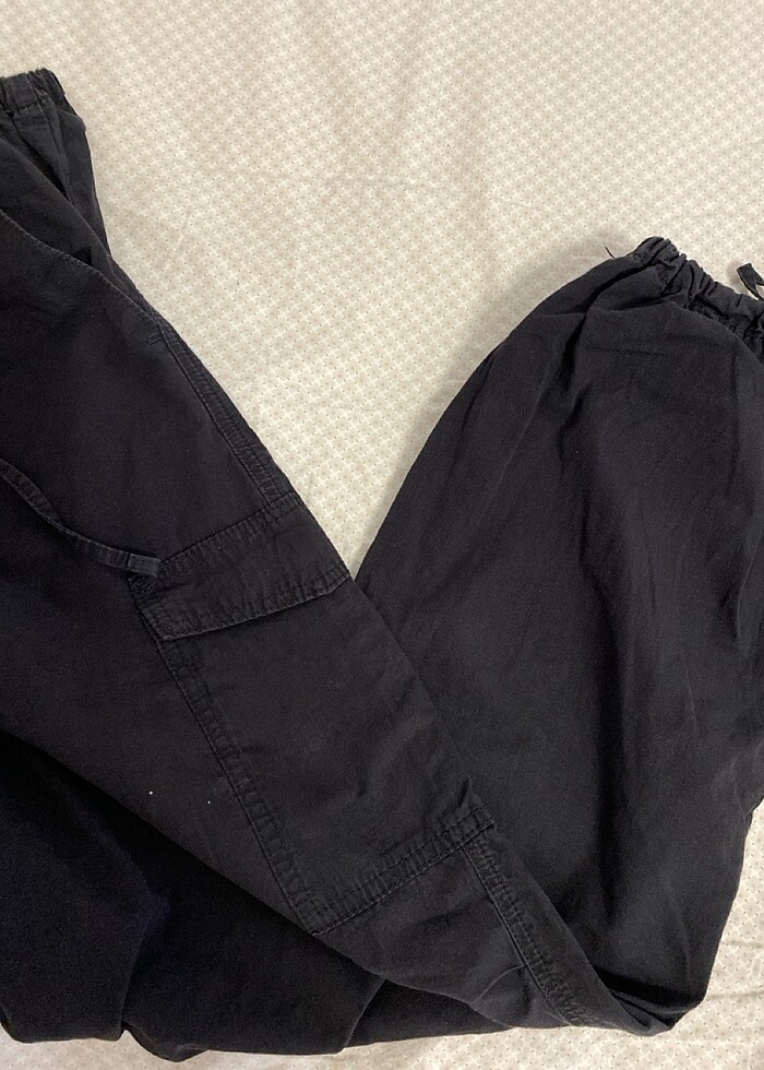 siyah parasut pantolon - Görsel 5