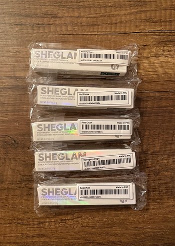 Beden bordo Renk Sheglam Hot Cocoa lip plumper