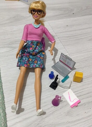 Öğretmen Barbie 