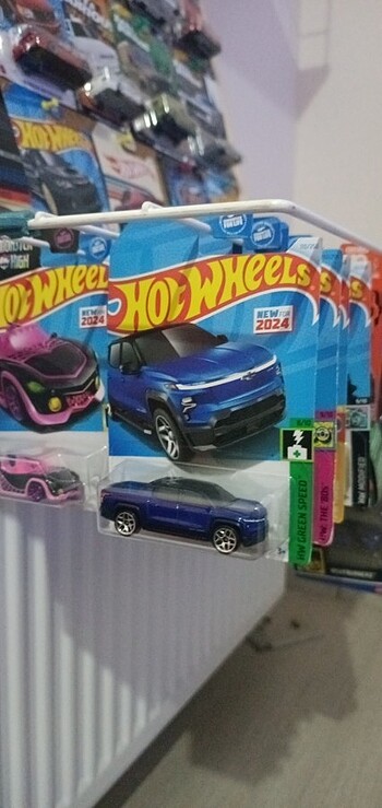 TR DE YOK ! UZUN KART Hot Wheels Silverado Ev Rst 2024 HRY63 