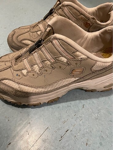37,5 Beden Orijinal Skechers d?lites model ayakkabı