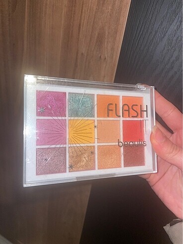 Beaulis Flash It 12 li far paleti 216 Bloomy Eyes
