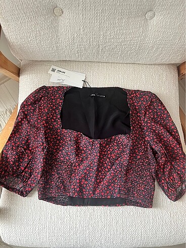 Zara zara çiçek desenli top