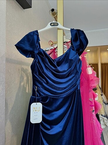 Kadife abiye elbise E gelinden alındı - Görsel 2