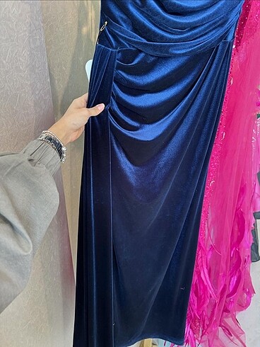 Kadife abiye elbise E gelinden alındı - Görsel 4
