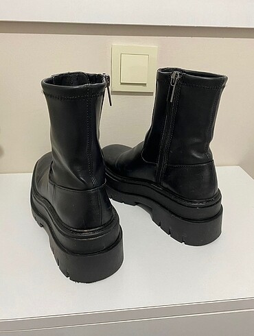 37 Beden siyah Renk Bershka - Platform Bot