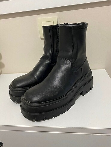 Bershka - Platform Bot