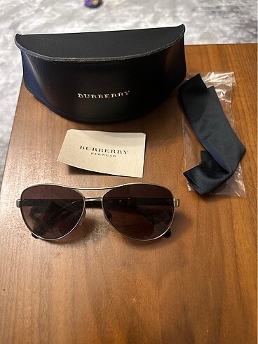 Burberry güneş gözlüğü