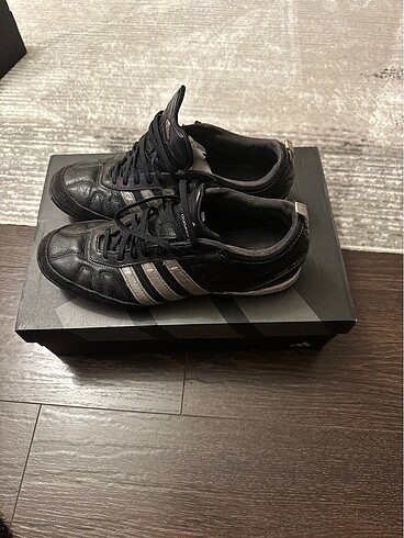 Adidas 42 noAdidas halı saha ayakkabısı