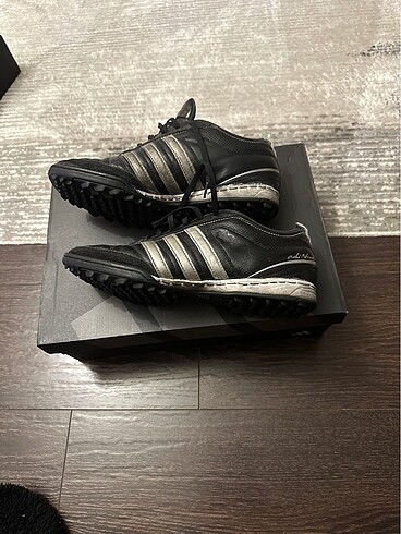 42 Beden 42 noAdidas halı saha ayakkabısı